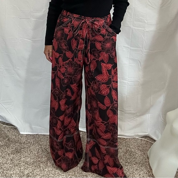 Warm Black and Red Floral Wide-Leg Pants NEW - Picture 1 of 7